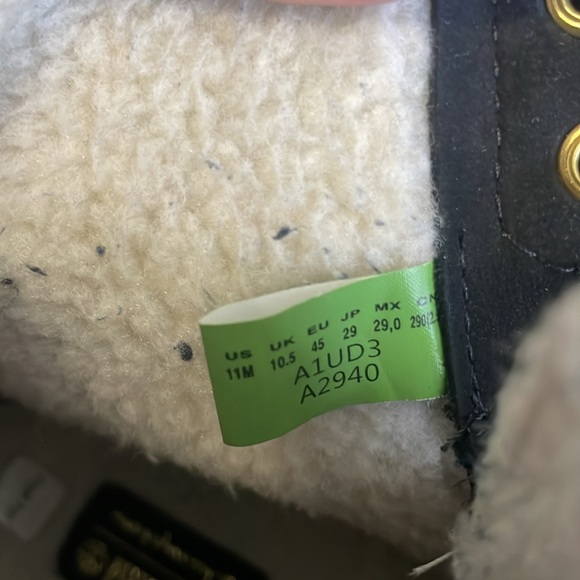 Timberland 6" Shearling Boot
Champion Black - Picture 7 of 7